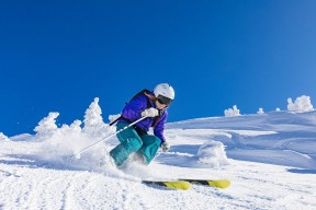 爱游戏入口-哈兰德遭遇关键节点战术调整，尤文图斯客场逆转取胜！